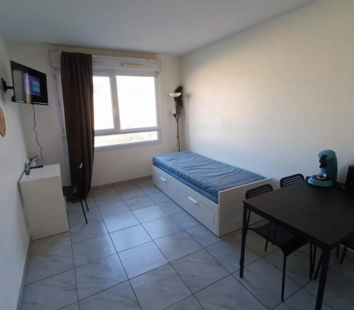 Appartement Tout Equipe A 6Min De St Charles Marseille 0*,  France